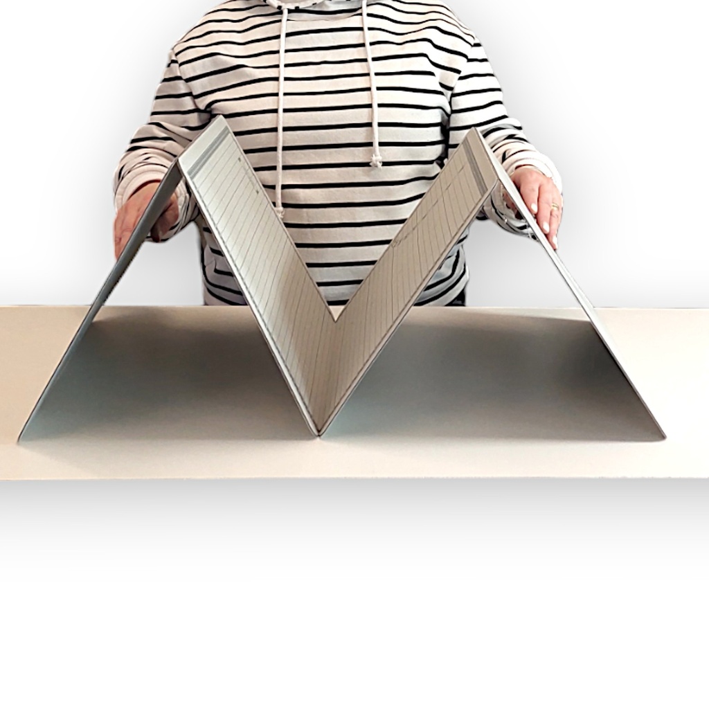 Foldable Cutting Mat (120x45cm) – Conjure Flip Fun Expert