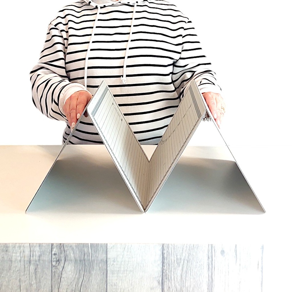 Foldable Cutting Mat (96x35cm) – Conjure Flip Fun Basic